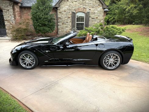 Used 2015 Chevrolet Corvette Premium Conv w/ 3LT image 2