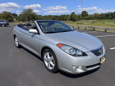 Used 2006 Toyota Solara SLE image 32