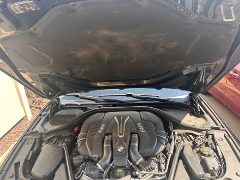 Used 2018 BMW M550i xDrive image 10