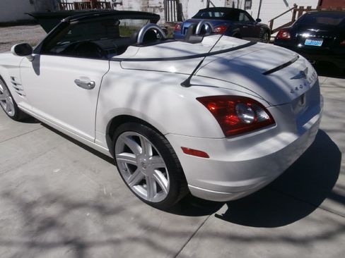 Used 2005 Chrysler Crossfire Limited image 21