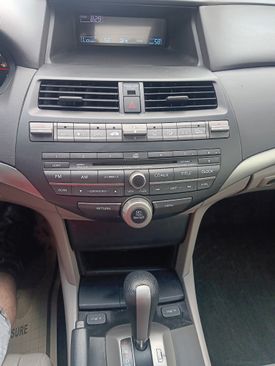Used 2010 Honda Accord EX-L image 16