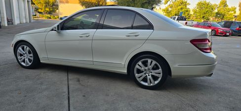 Used 2011 Mercedes-Benz C 300 Sport image 14