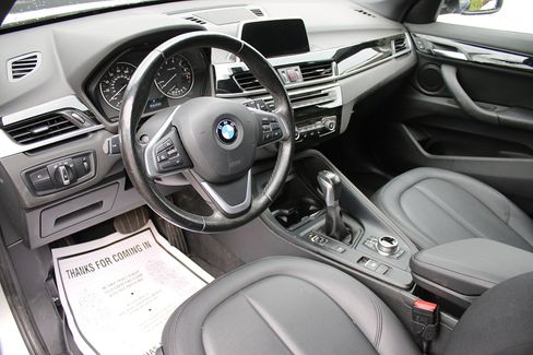 Used 2018 BMW X1 xDrive28i image 3