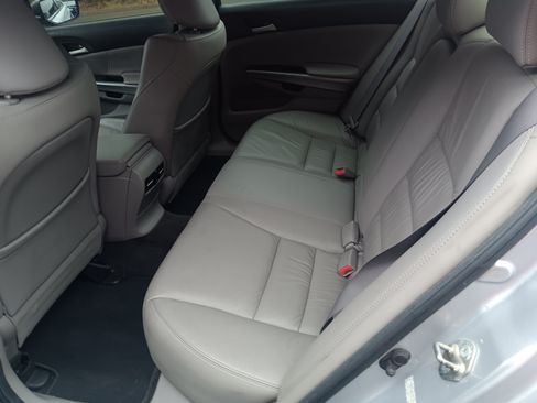 Used 2010 Honda Accord EX-L image 9