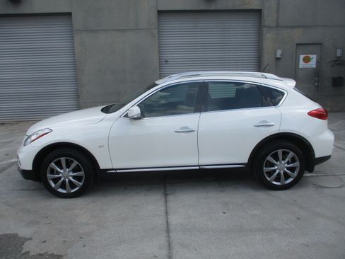 Used 2017 INFINITI QX50 Journey image 1