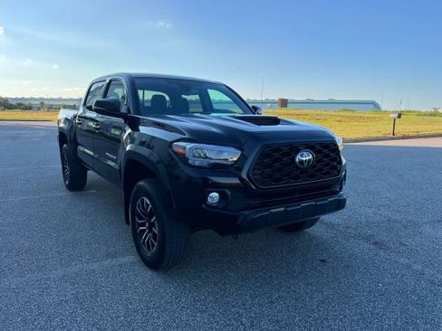 Used 2023 Toyota Tacoma TRD Sport image 4