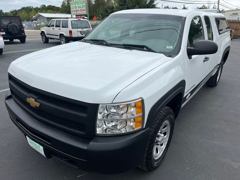 Used 2013 Chevrolet Silverado 1500 W/T image 1