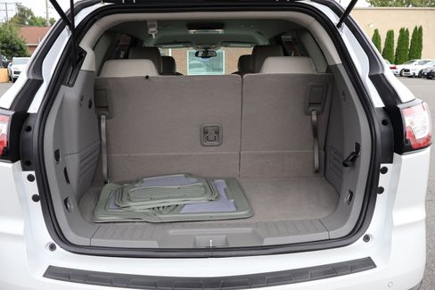 Used 2016 Chevrolet Traverse LT image 15