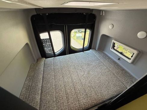 Used 2019 Mercedes-Benz Sprinter 2500 image 15