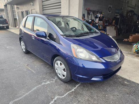 Used 2013 Honda Fit image 3