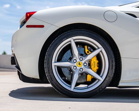 Used 2018 Ferrari 488 GTB image 33