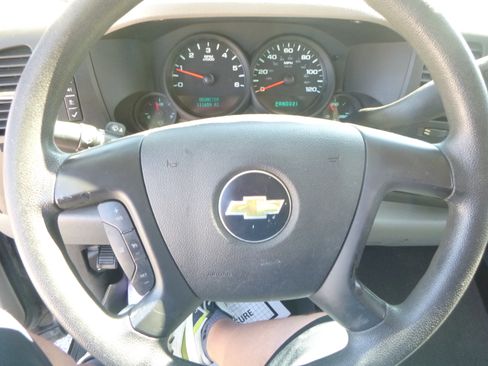 Used 2011 Chevrolet Silverado 1500 LS image 21