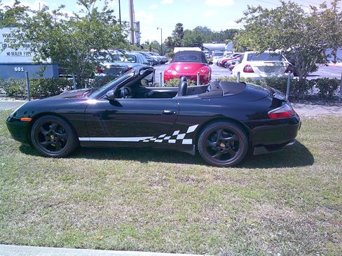 Used 2001 Porsche 911 image 3