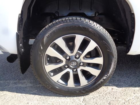 Used 2019 Toyota Tundra Limited image 25