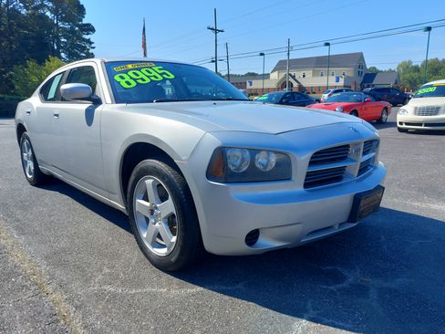 Used 2010 Dodge Charger SE image 8