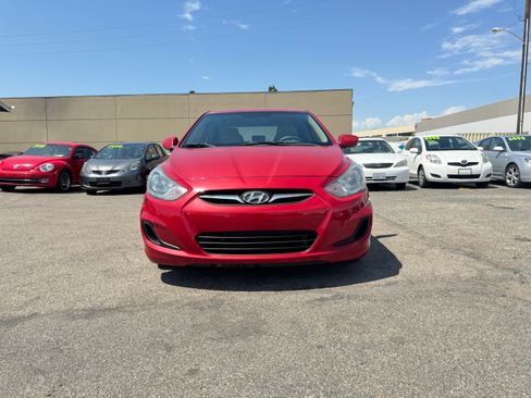 Used 2012 Hyundai Accent GLS image 12