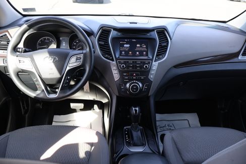 Used 2019 Hyundai Santa Fe XL SE image 19
