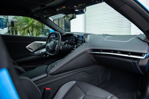 Used 2021 Chevrolet Corvette 2LT image 10