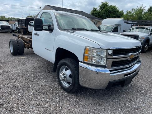 Used 2009 Chevrolet Silverado 3500 W/T image 3