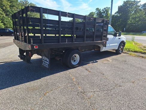 Used 2004 Ford F350 XL image 6