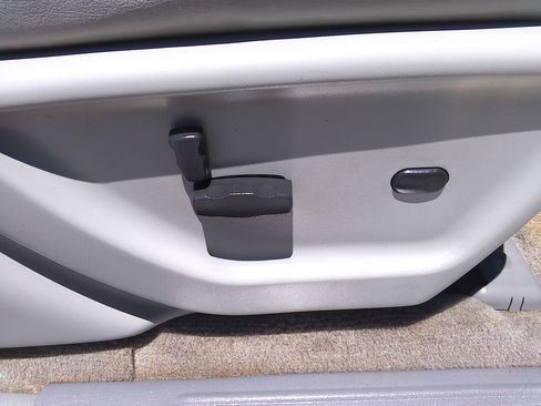 Used 2008 Chevrolet TrailBlazer LS image 34