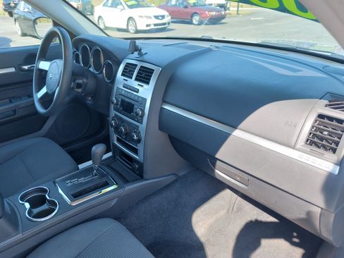 Used 2010 Dodge Charger SE image 17