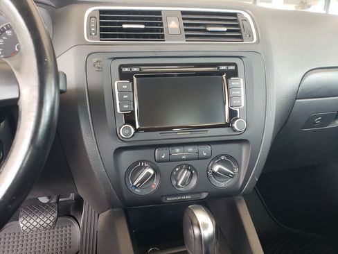 Used 2012 Volkswagen Jetta SE image 15