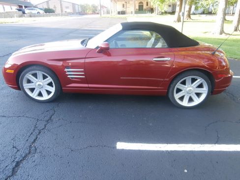 Used 2005 Chrysler Crossfire Limited image 7