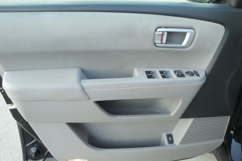 Used 2014 Honda Pilot LX image 25
