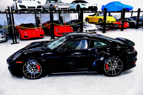 Used 2022 Porsche 911 Turbo image 3