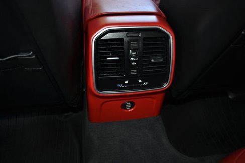 Used 2017 Porsche Macan image 34