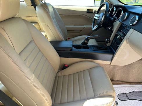 Used 2005 Ford Mustang GT image 12