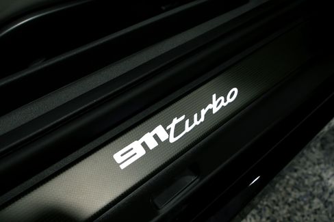 Used 2022 Porsche 911 Turbo image 31