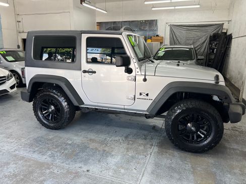 Used 2007 Jeep Wrangler X image 3