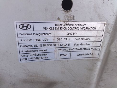 Used 2017 Hyundai Elantra Limited image 39