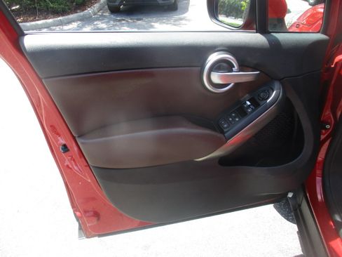 Used 2018 FIAT 500X Lounge image 15