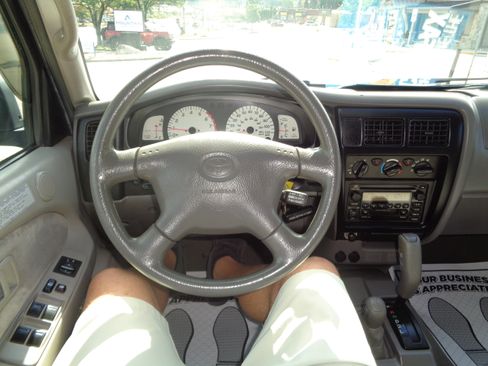 Used 2004 Toyota Tacoma TRD Off-Road image 51