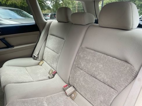 Used 2005 Subaru Outback 2.5i image 14