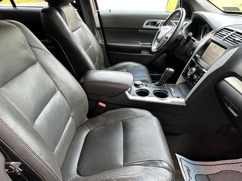Used 2014 Ford Explorer Sport image 12