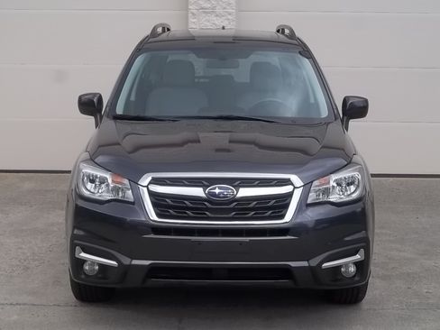 Used 2018 Subaru Forester 2.5i Premium image 3