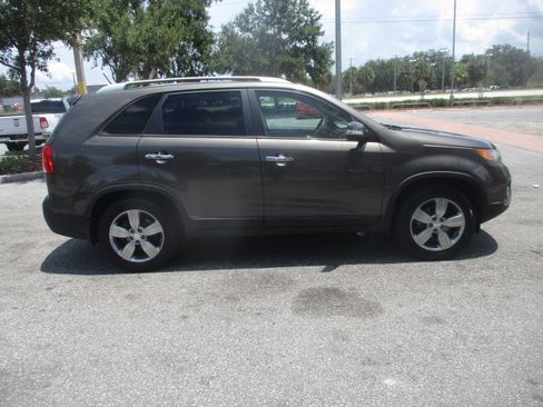 Used 2013 Kia Sorento EX image 6