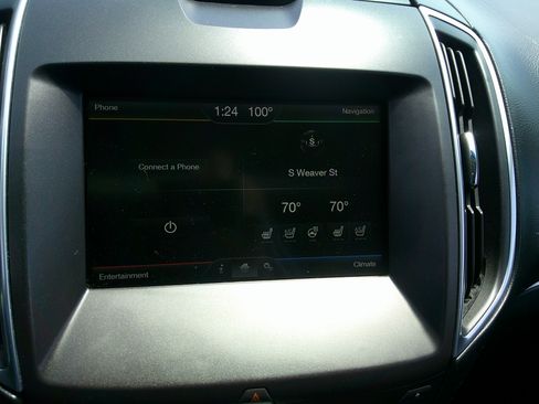 Used 2015 Ford Edge Titanium image 21