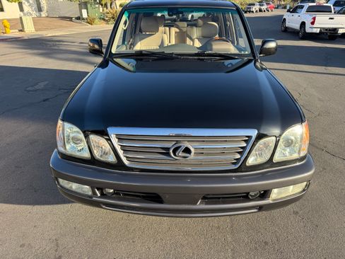 Used 2005 Lexus LX 470 image 9
