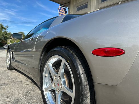 Used 2000 Chevrolet Corvette image 7