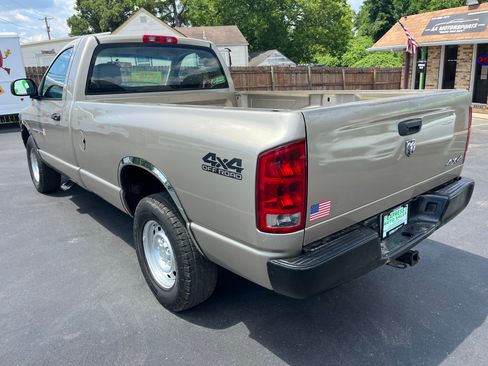 Used 2005 Dodge Ram 1500 Truck ST image 11