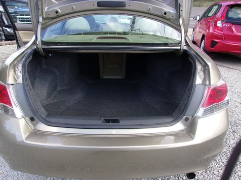 Used 2010 Honda Accord LX image 9