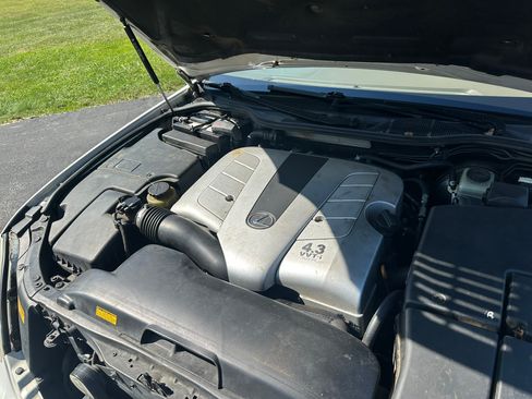 Used 2005 Lexus LS 430 image 24