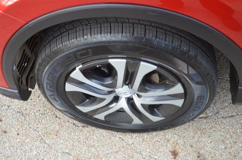 Used 2016 Toyota RAV4 LE image 21