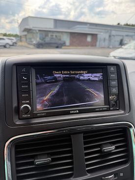 Used 2020 Dodge Grand Caravan SE image 11