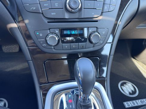 Used 2012 Buick Regal Premium image 10